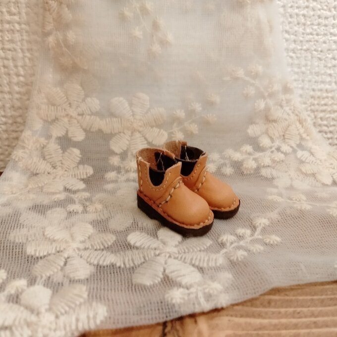 ミディブライス/オビツ11サイズ サイドゴアブーツ ベージュ