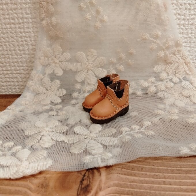 ミディブライス/オビツ11サイズ サイドゴアブーツ ベージュ