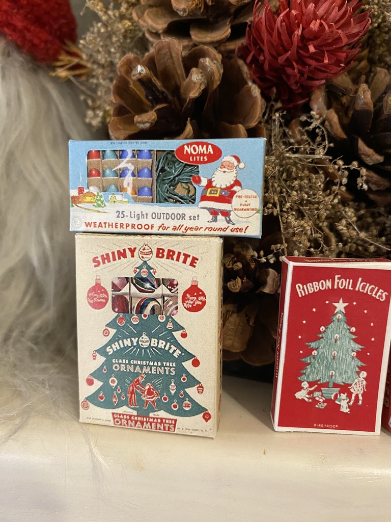 【クリスマス限定】ヴィンテージ風クリスマスデコレーションボックス(ミニチュアセット)1/6または、1/12サイズ