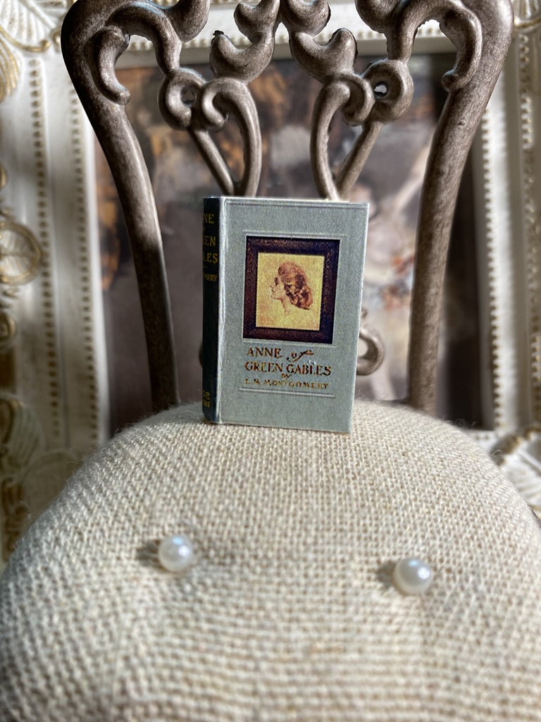 ミニチュア書籍《Anne of Green Gables》