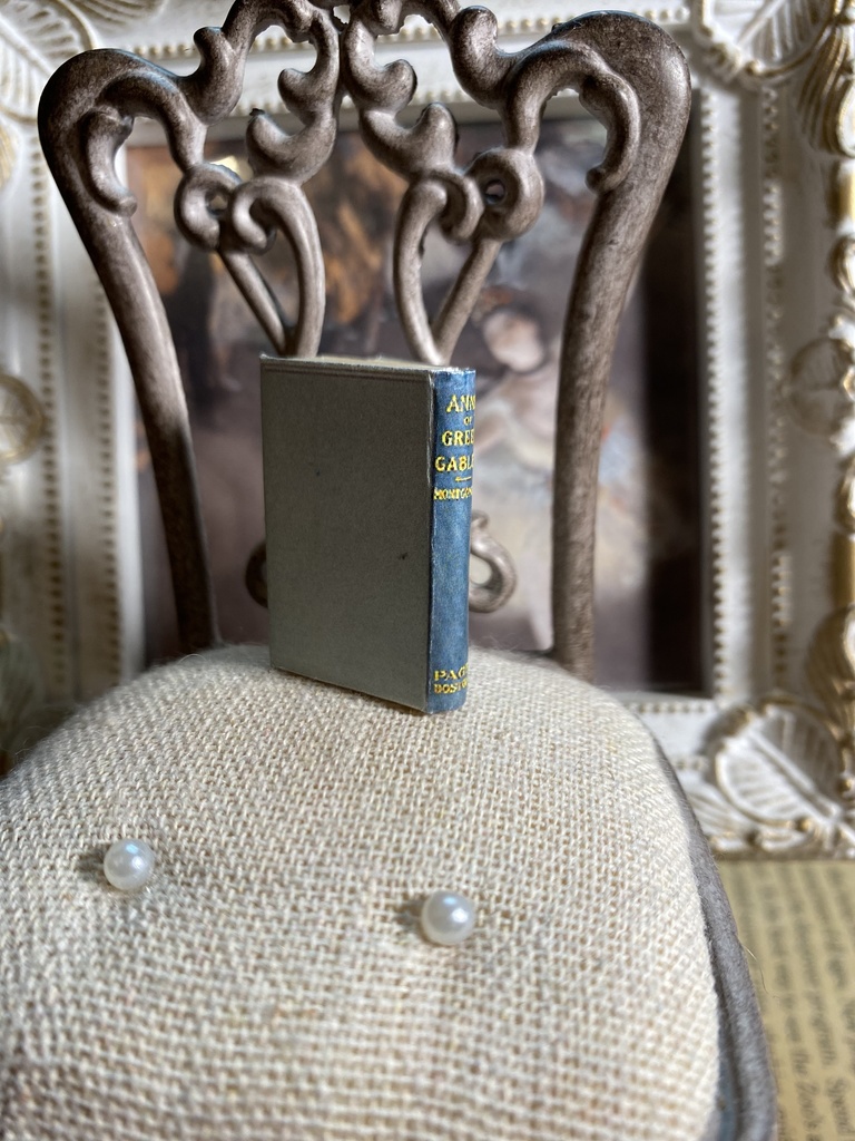 ミニチュア書籍《Anne of Green Gables》