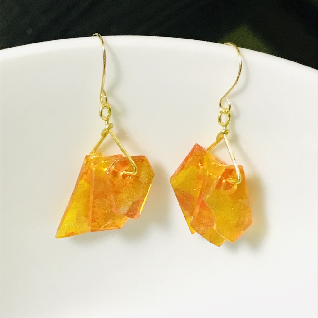 我妻善逸 イメージピアス 鬼滅の刃