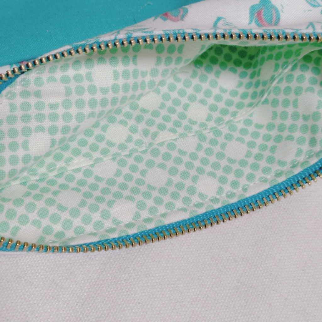 イケメン夜曲・キャラクターイメージポーチ