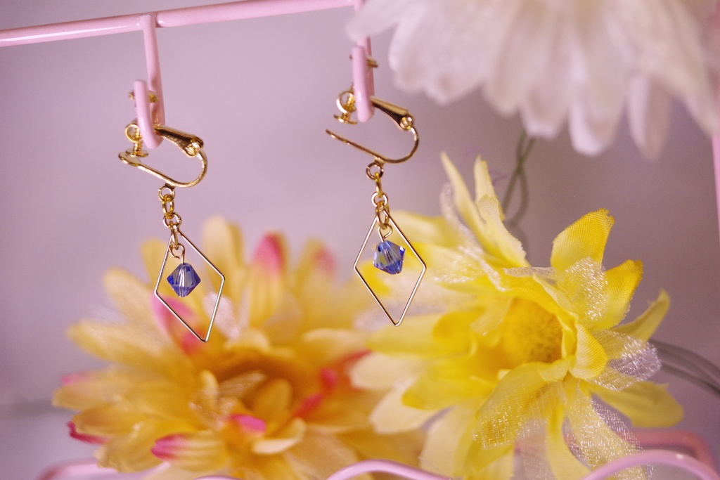 ひし形とゆらめき　イヤリング・ピアス