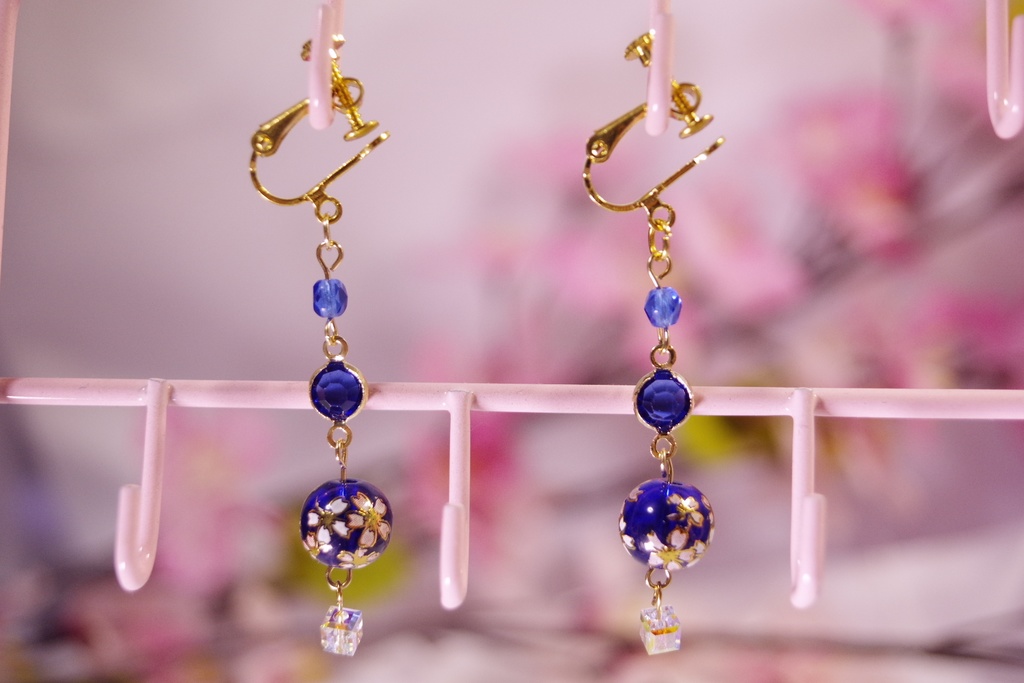 シンプルな桜(青) イヤリング・ピアス