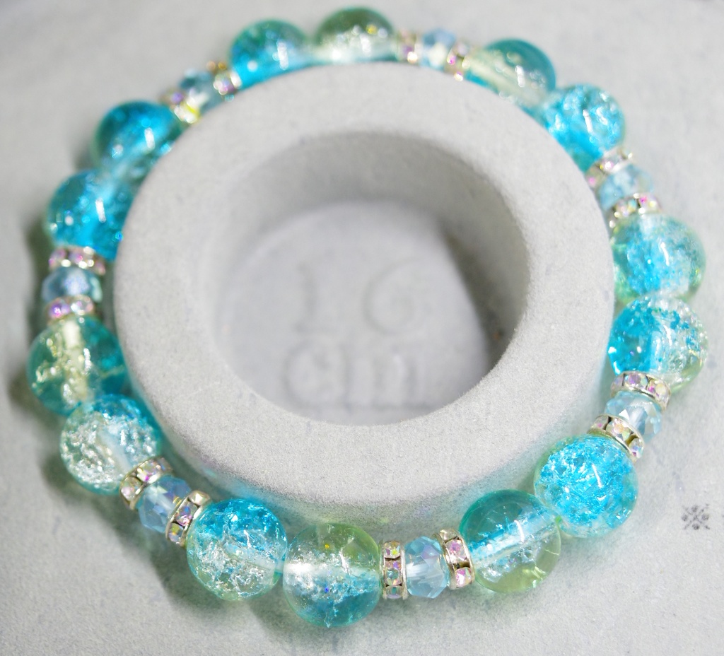 緑と青のブレスレット