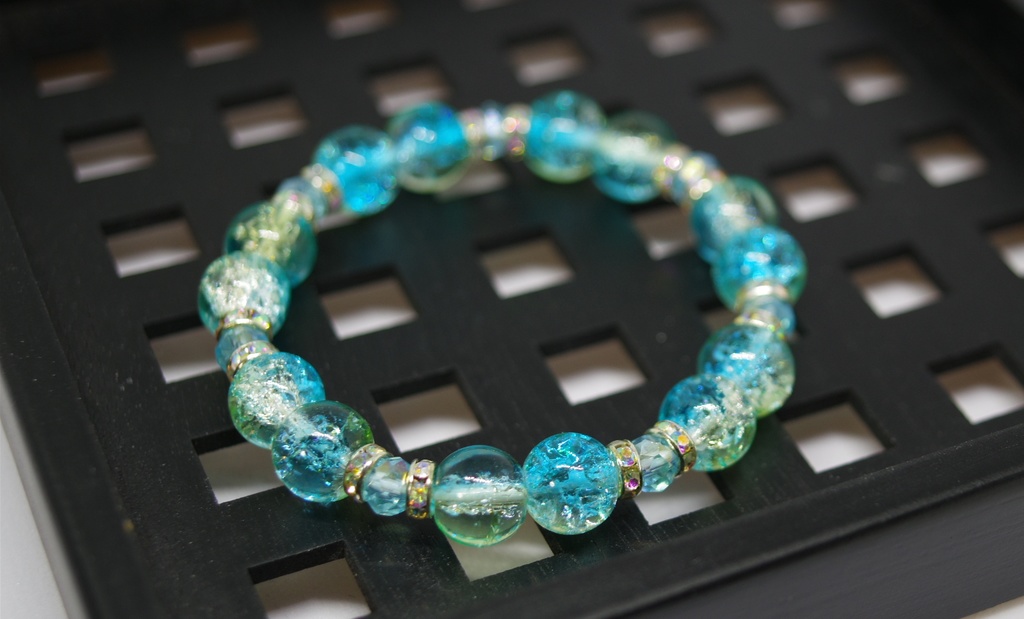 緑と青のブレスレット