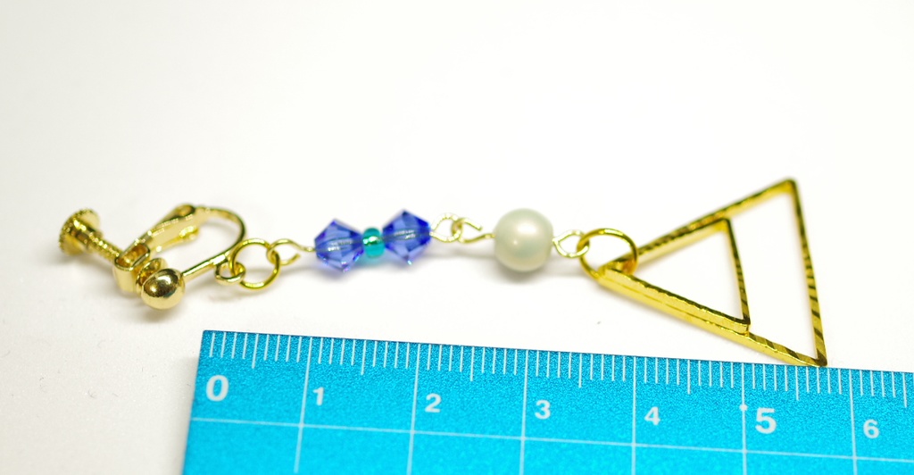 ゆらり三角 イヤリング・ピアス