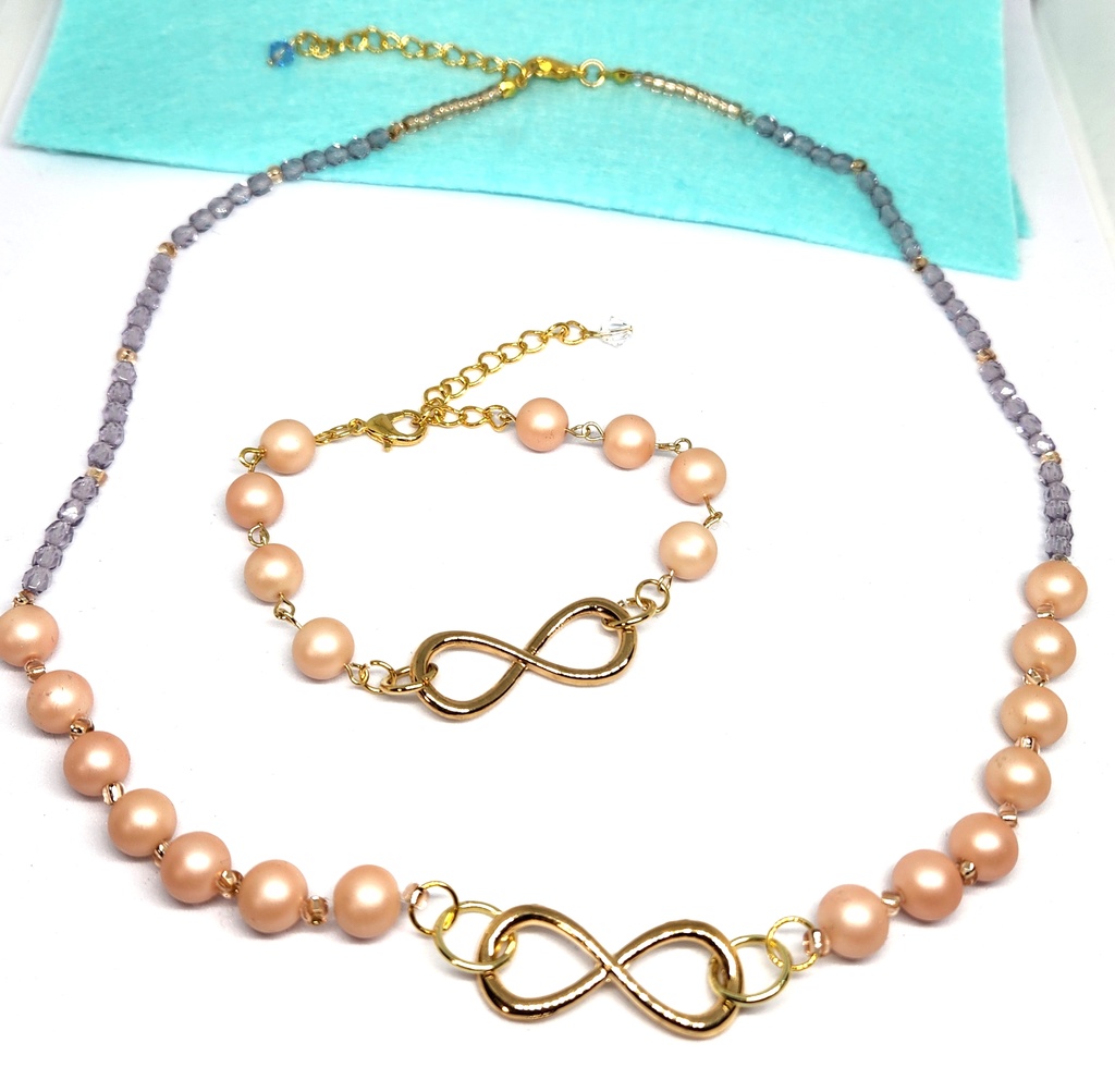 巡るネックレス&ブレス