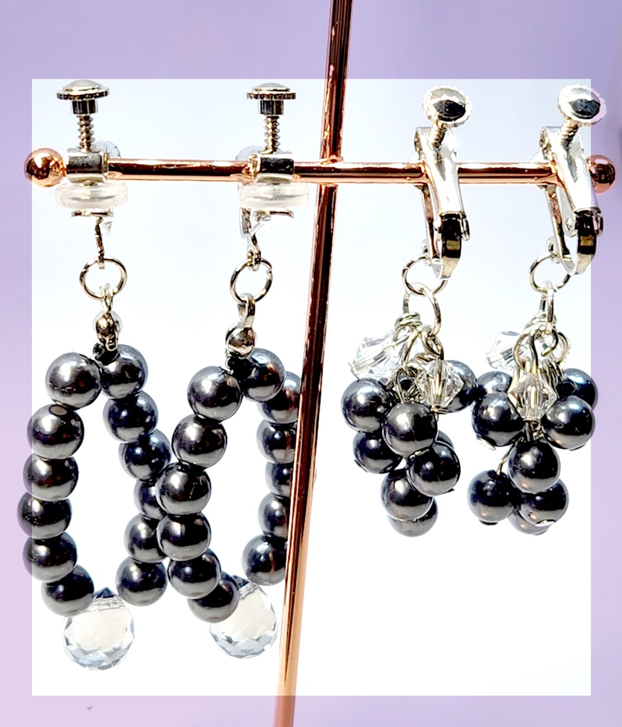 灰色ビーズのイヤリング・ピアス