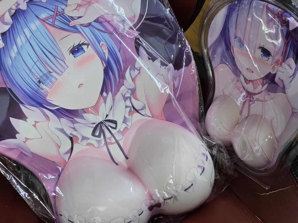 【先行頒布】リゼロレム等身大おっぱいマウスパッド!【でっかい】