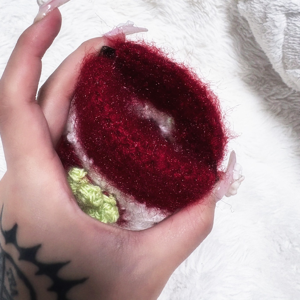 手作り🍓バネポーチ👝 ̖́-