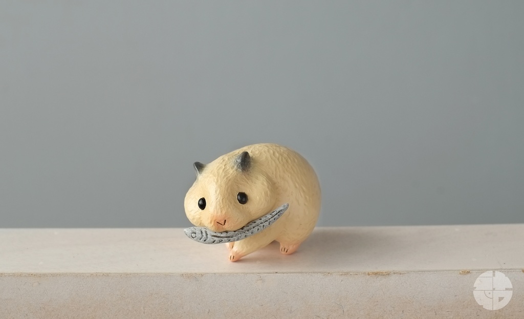 木彫りのキンクマ(レジン製フィギュア)