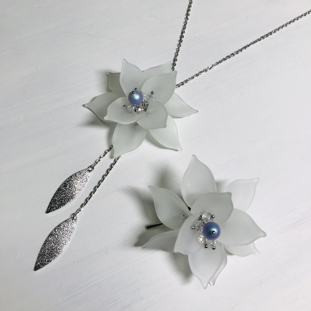 【受注製作】《リュミエの花》ループタイ&ブローチ