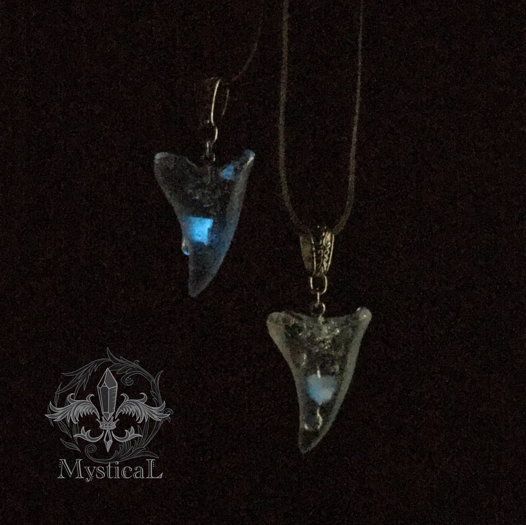 《氷竜の凍爪》ペンダント