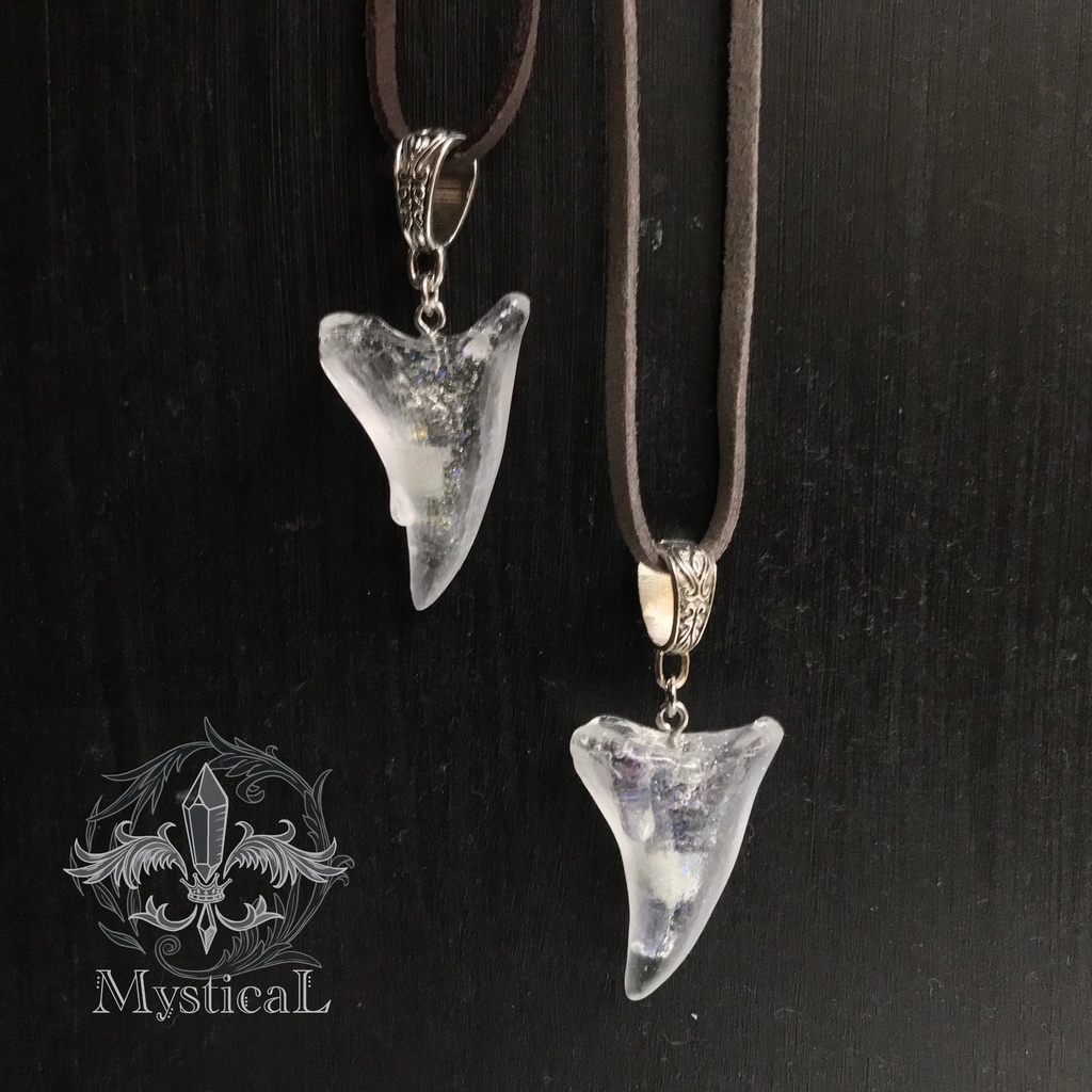 《氷竜の凍爪》ペンダント