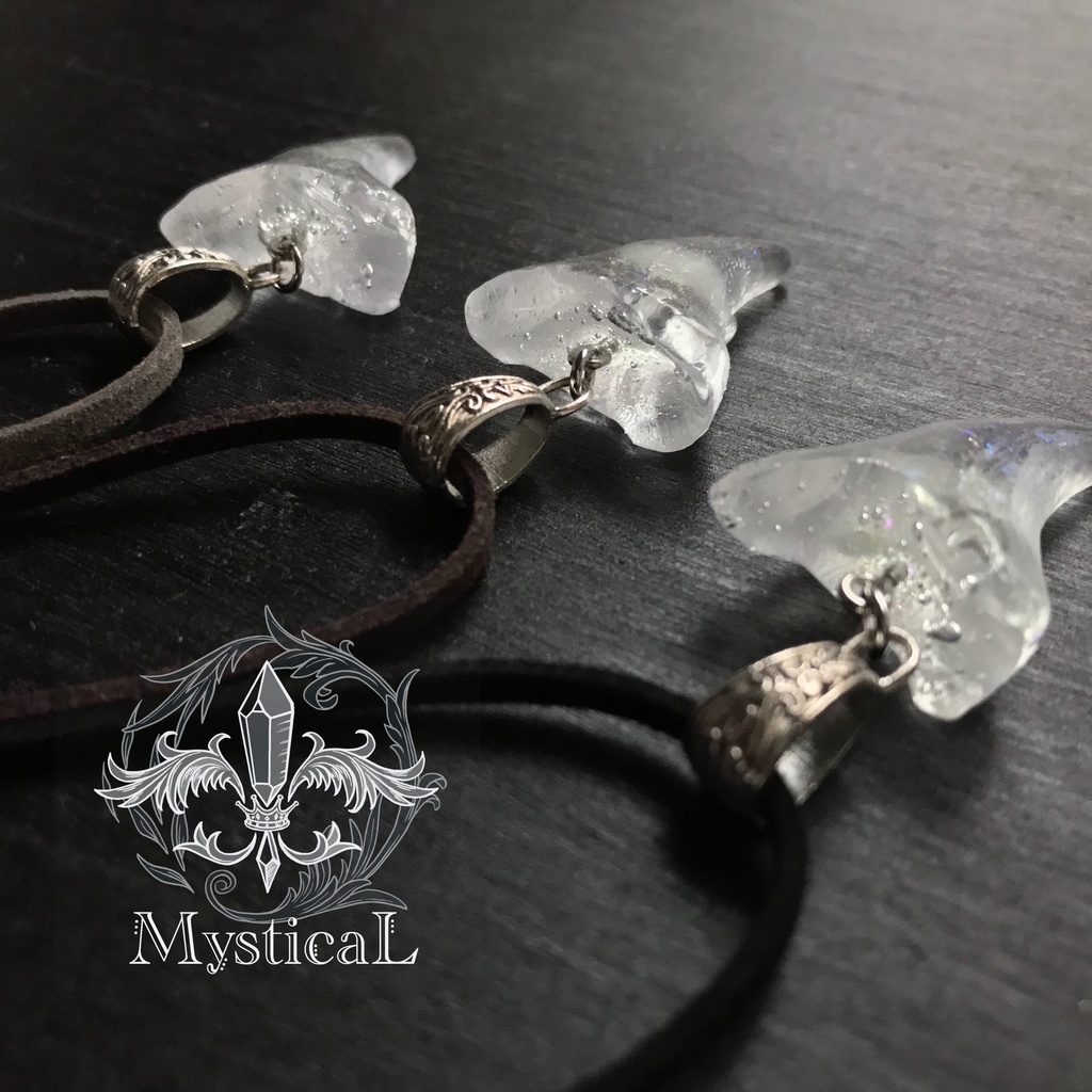 《氷竜の凍爪》ペンダント