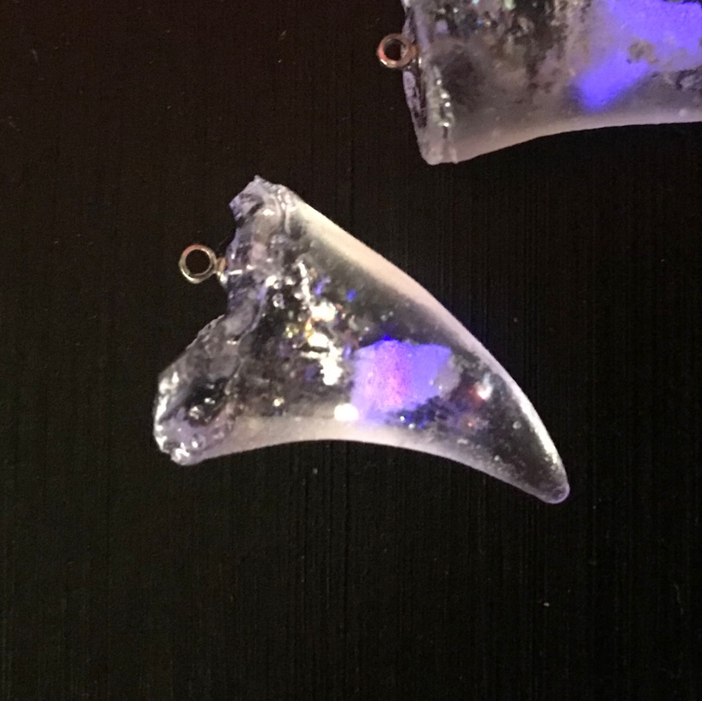 《氷竜の凍爪》ペンダント