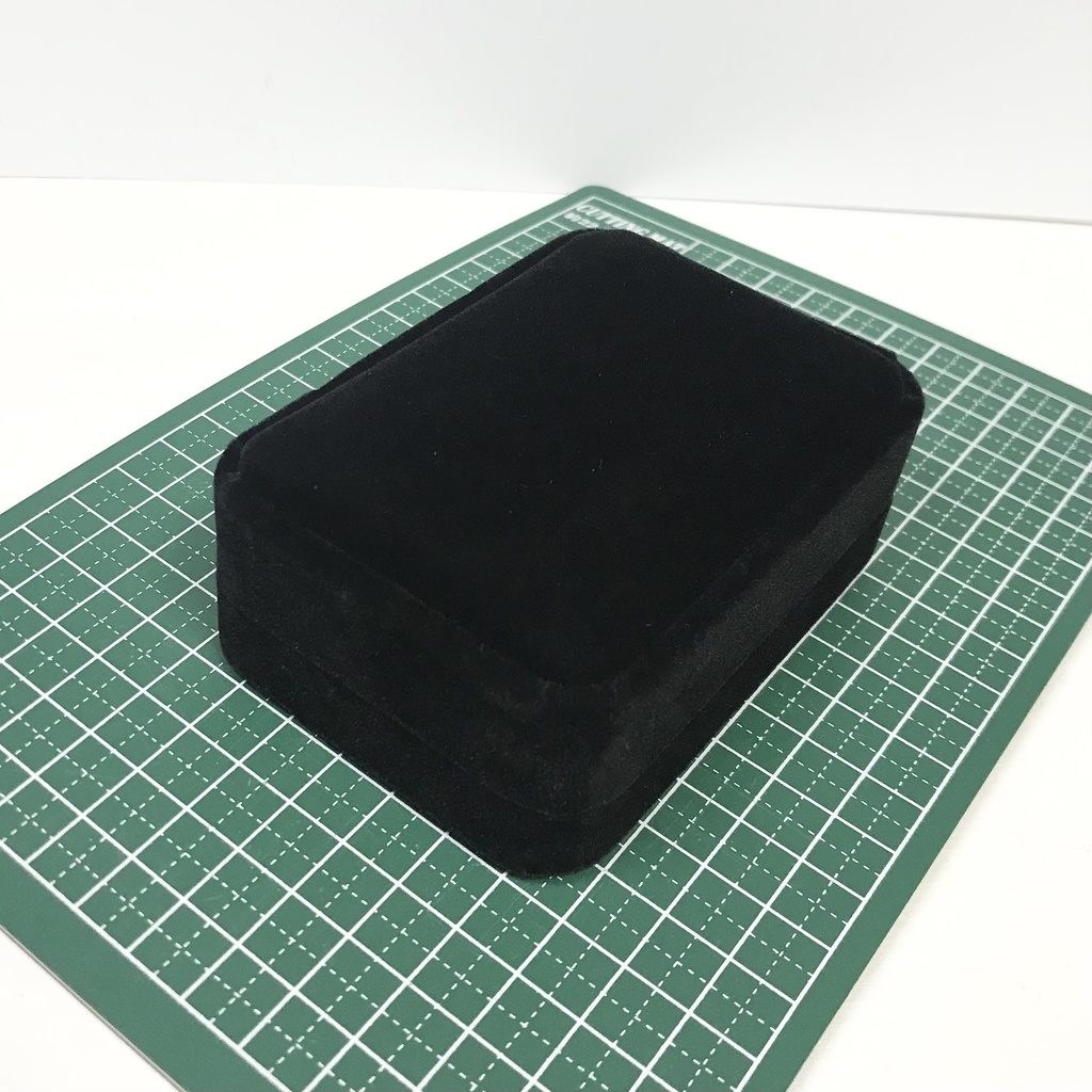 ギフトボックス(中・箱型・ブラック)