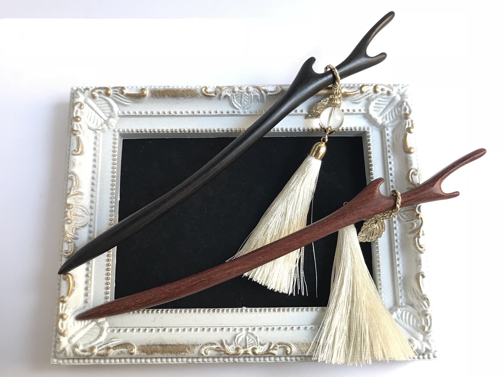 《世界樹の小枝》赤茶