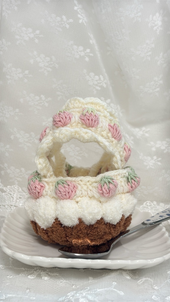 カフェに連れて行きたくなる🍓にじまるっと、ちびぐるみサイズいちごケーキセット