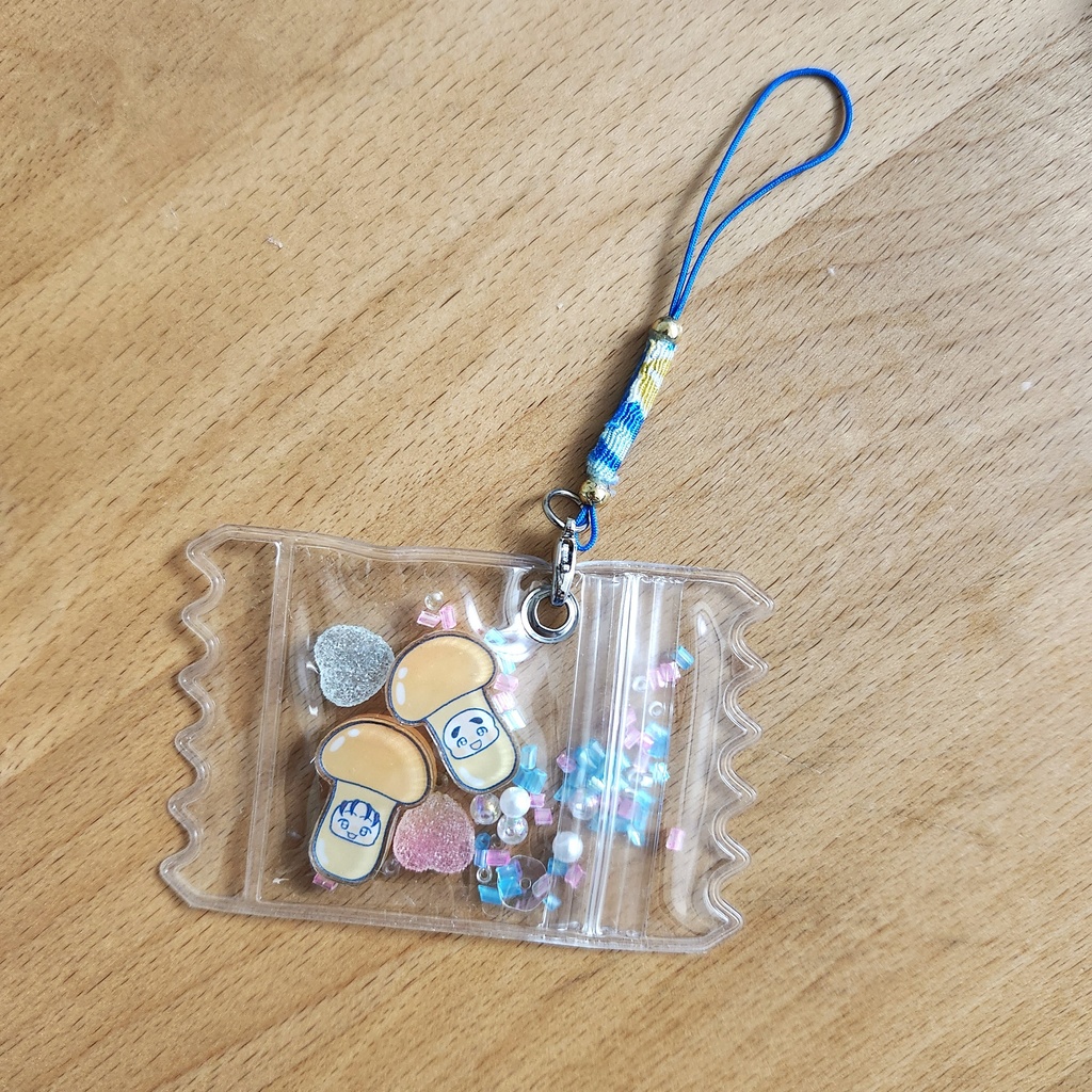しめりけコンビきのこキーホルダー