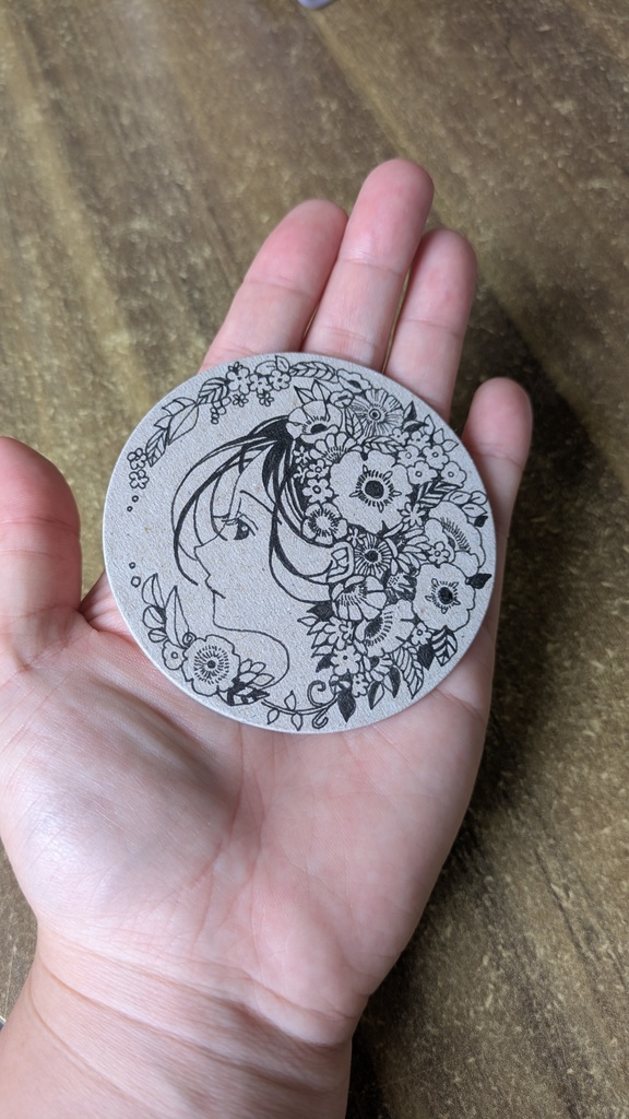 手のひらサイズのまんまるカード