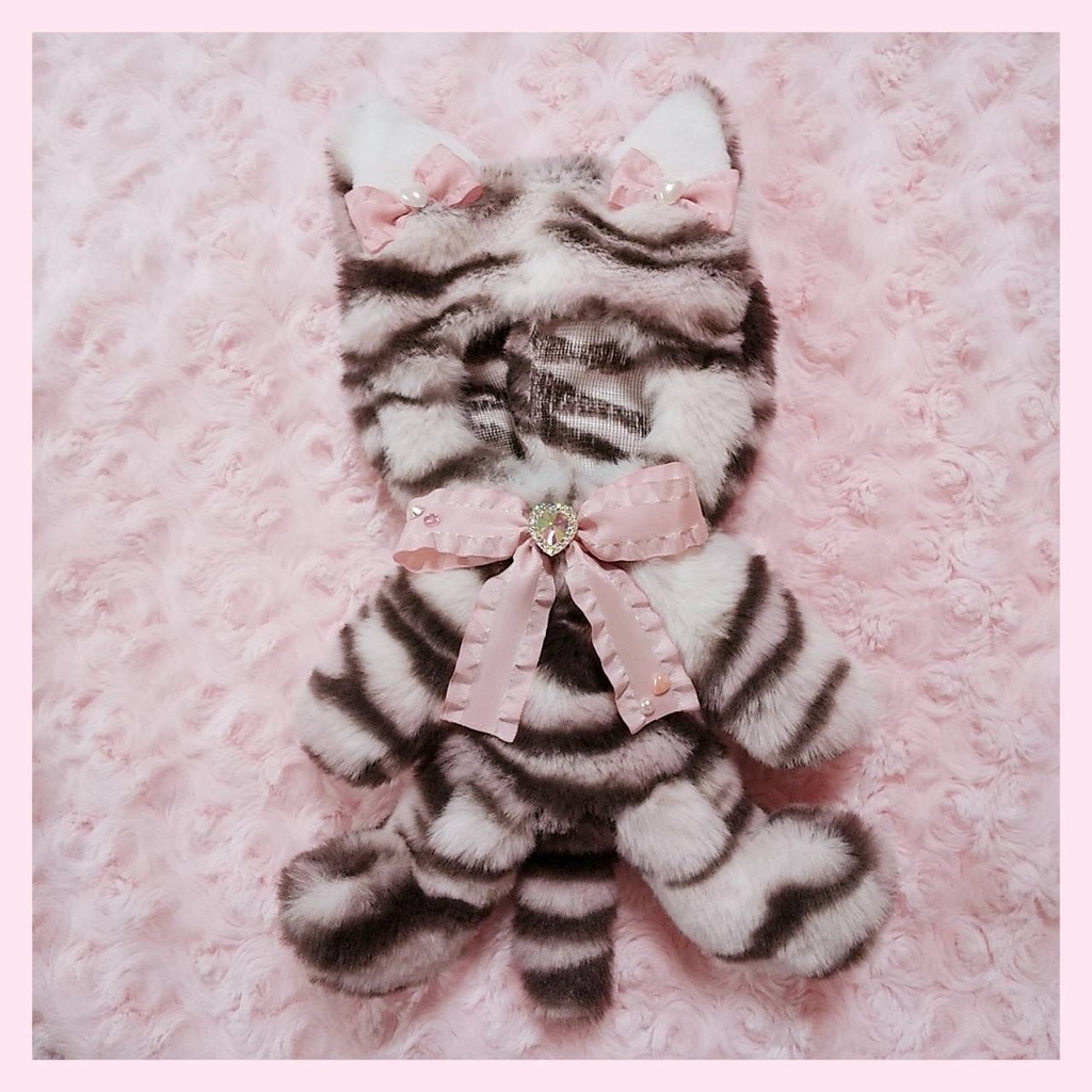 white×pink tiger
