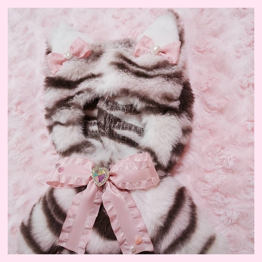 white×pink tiger