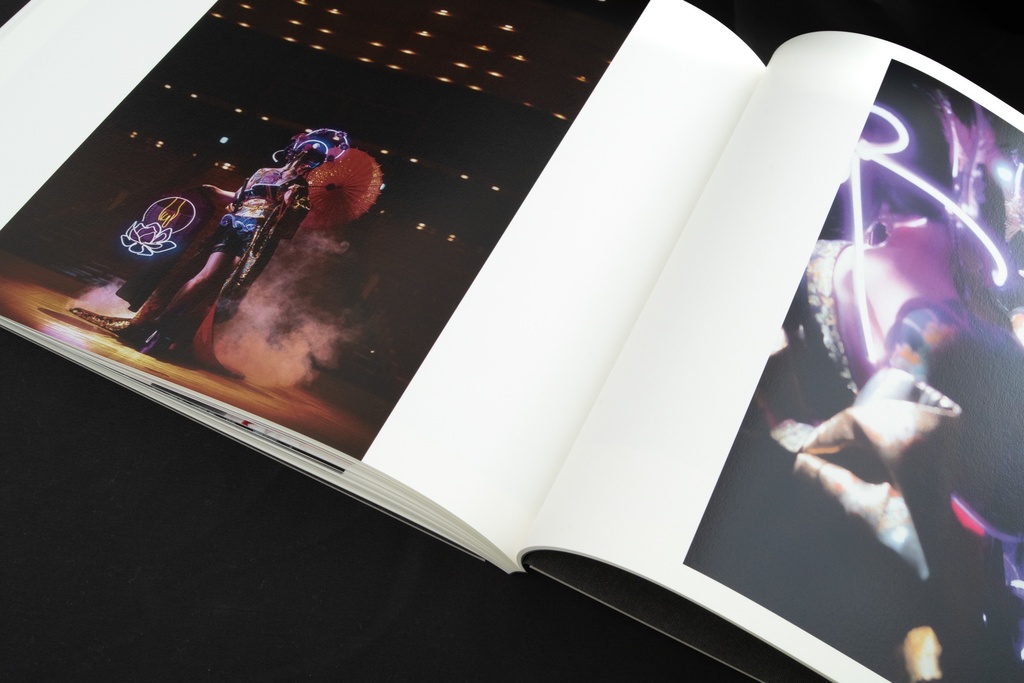 世界をまとう 図録 豪華版