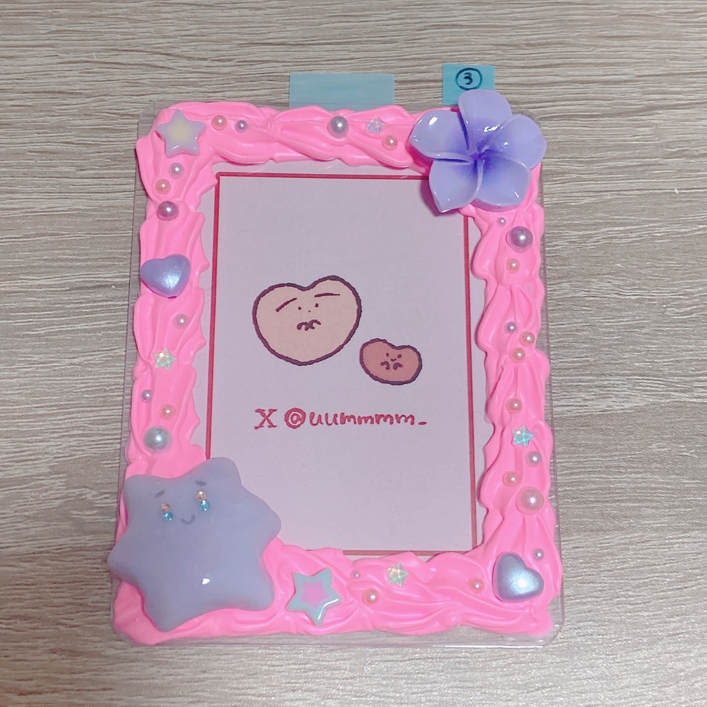 トレカケース 蛍光ピンクとほんわかピンクたち