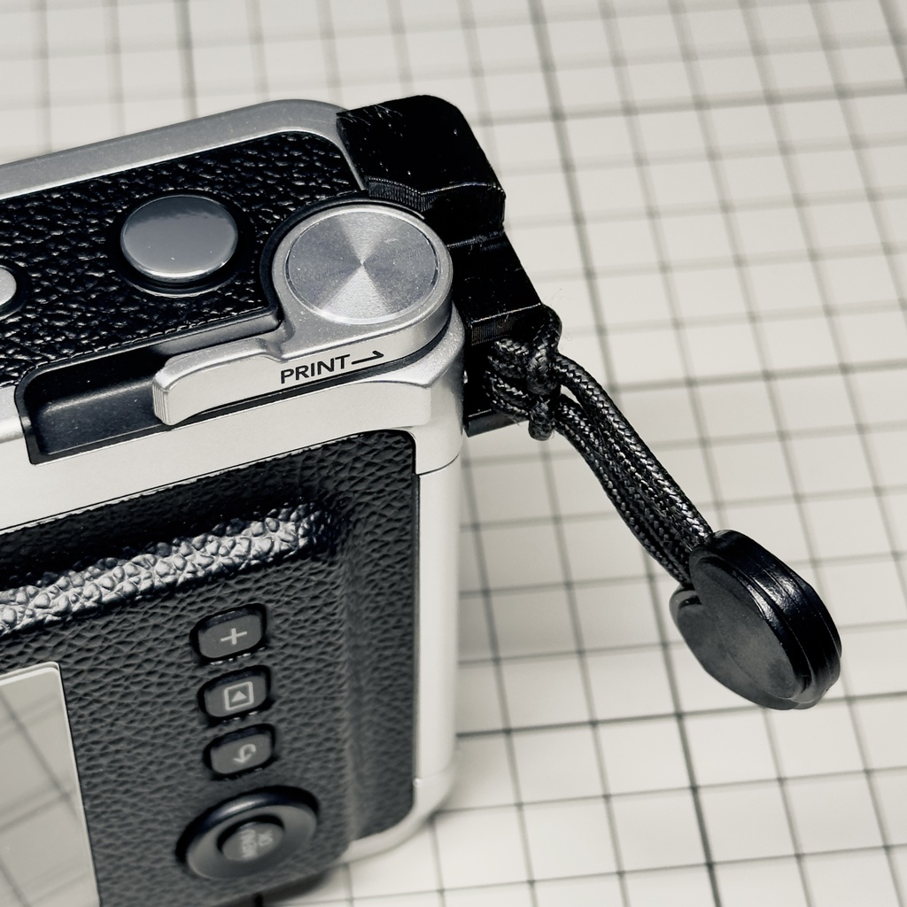 Instax mini EVO用 縦吊りストラップホルダー