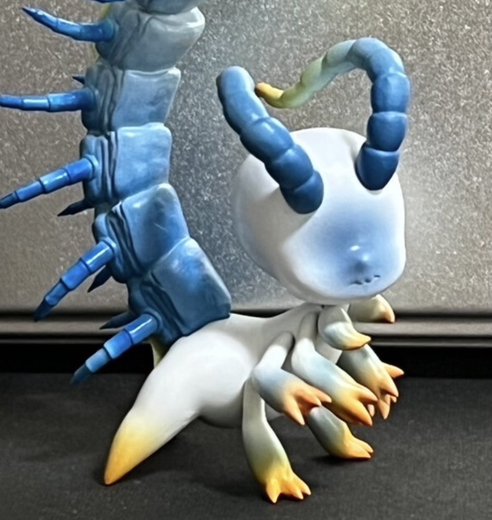 ムカデアドプト(着色済み、組み立て式)