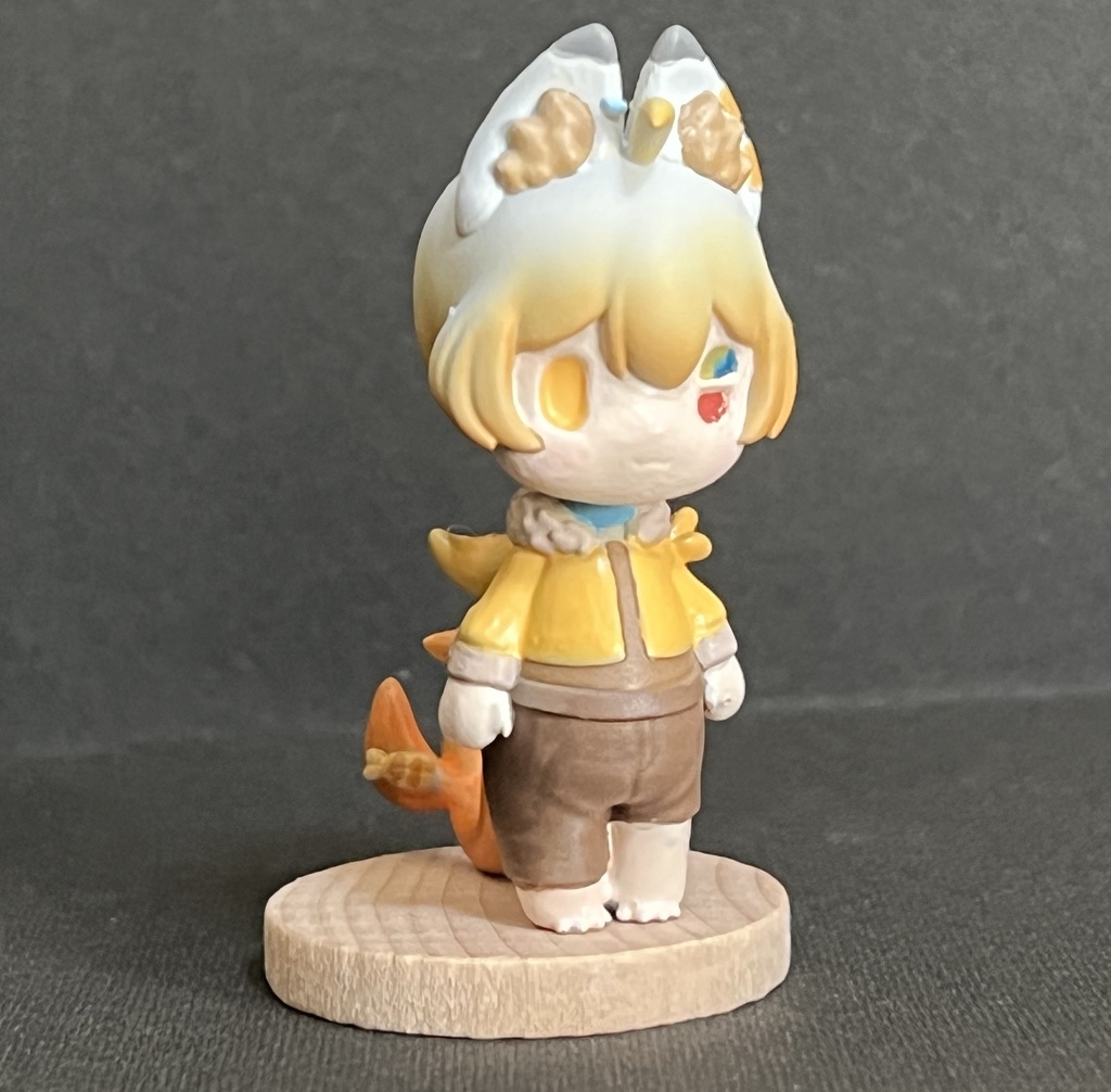 ジニアのミニフィギュア(着色済み)