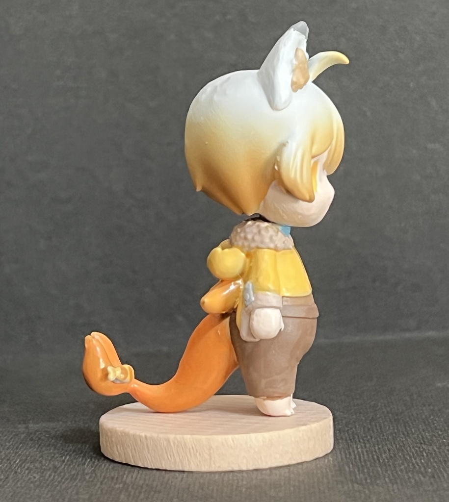 ジニアのミニフィギュア(着色済み)