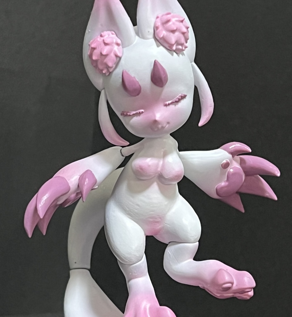 2齢アドプトのフィギュア(着色済み.組み立て式)