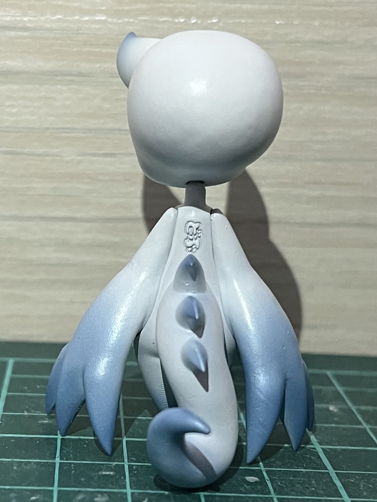 カラーアドプトのフィギュア(着色済み.組み立て式)