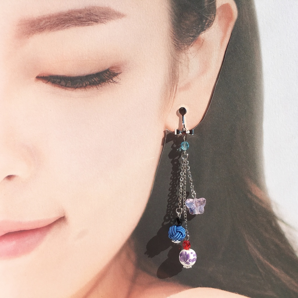 風に流れる歌仙兼定耳飾り