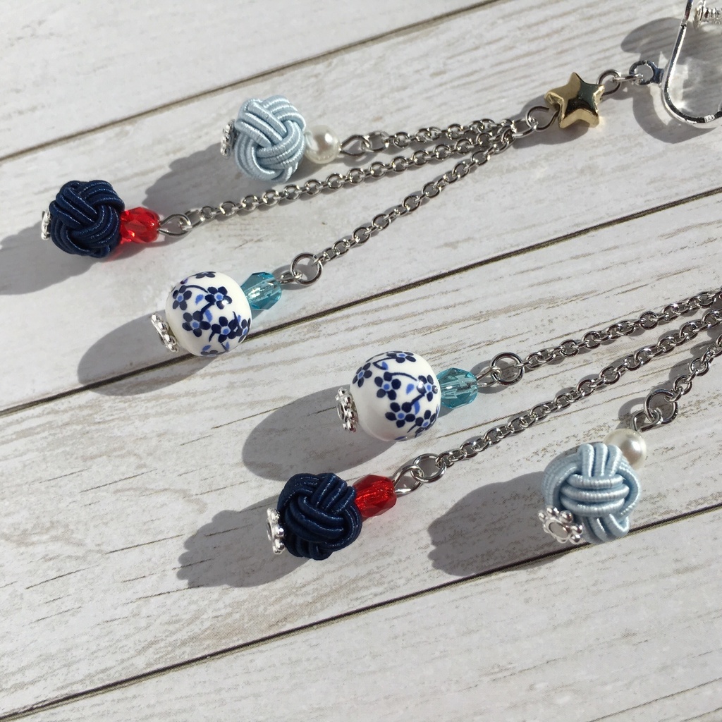 北欧風小花の白山吉光耳飾り