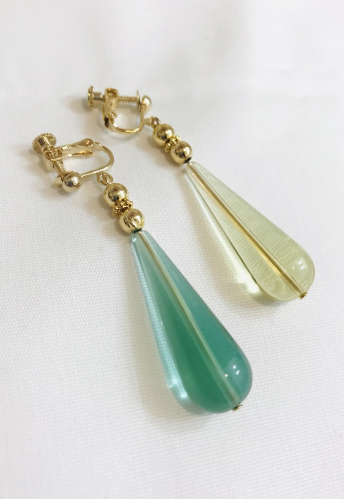 【T2イメージ】しずくピアス