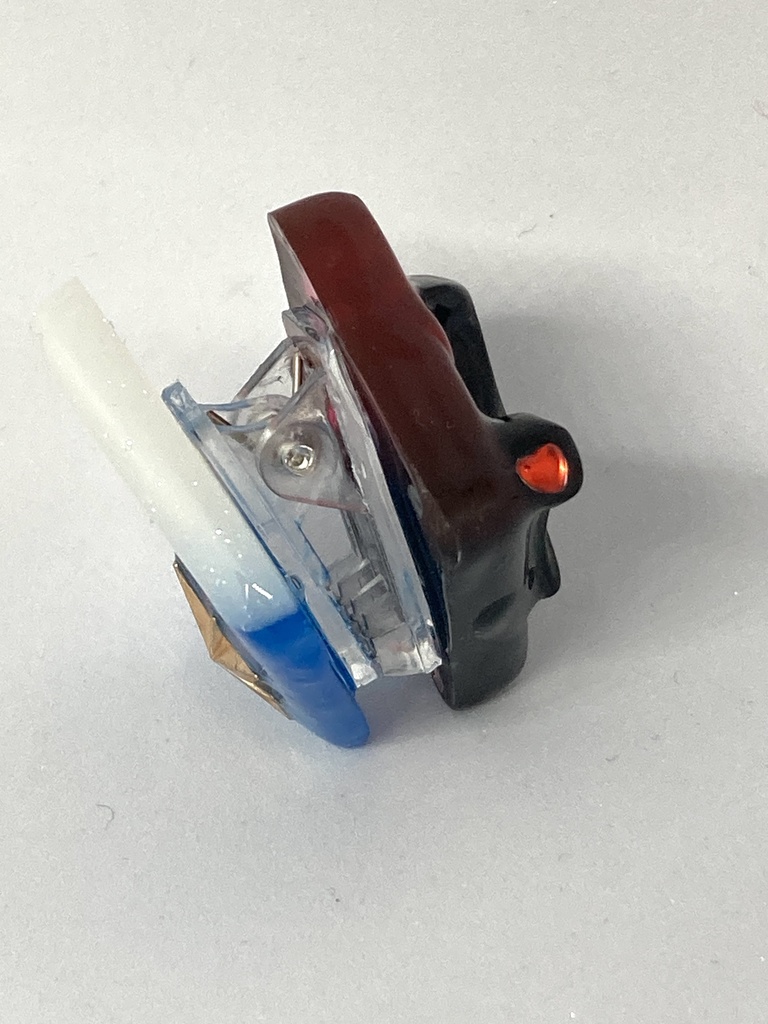 ビブトリュ転身クリップB