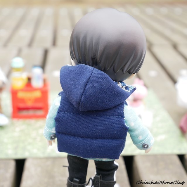 タッサー&リバティプリントのダウンベスト【オビツ11&ねんどーる】