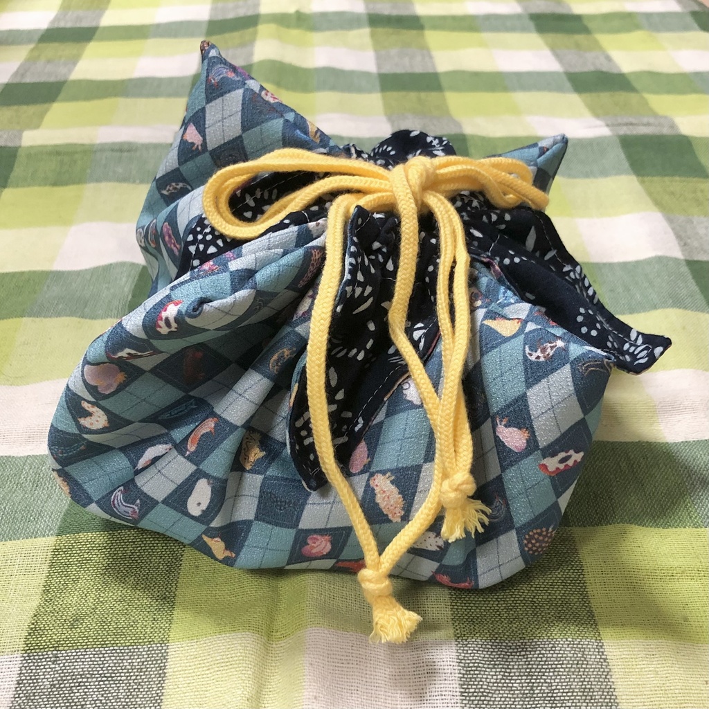 ウミウシ花巾着