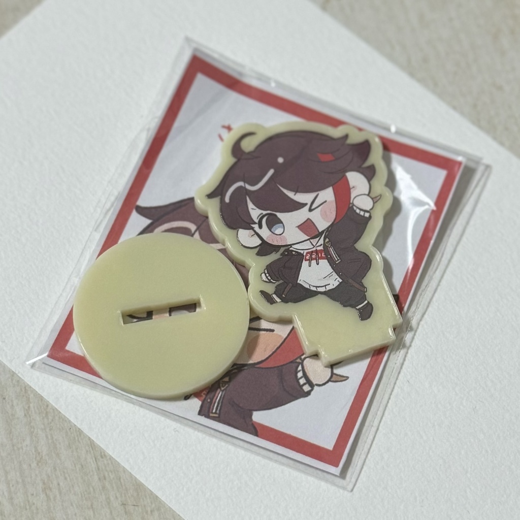 アクリルスタンド(三枝明那)