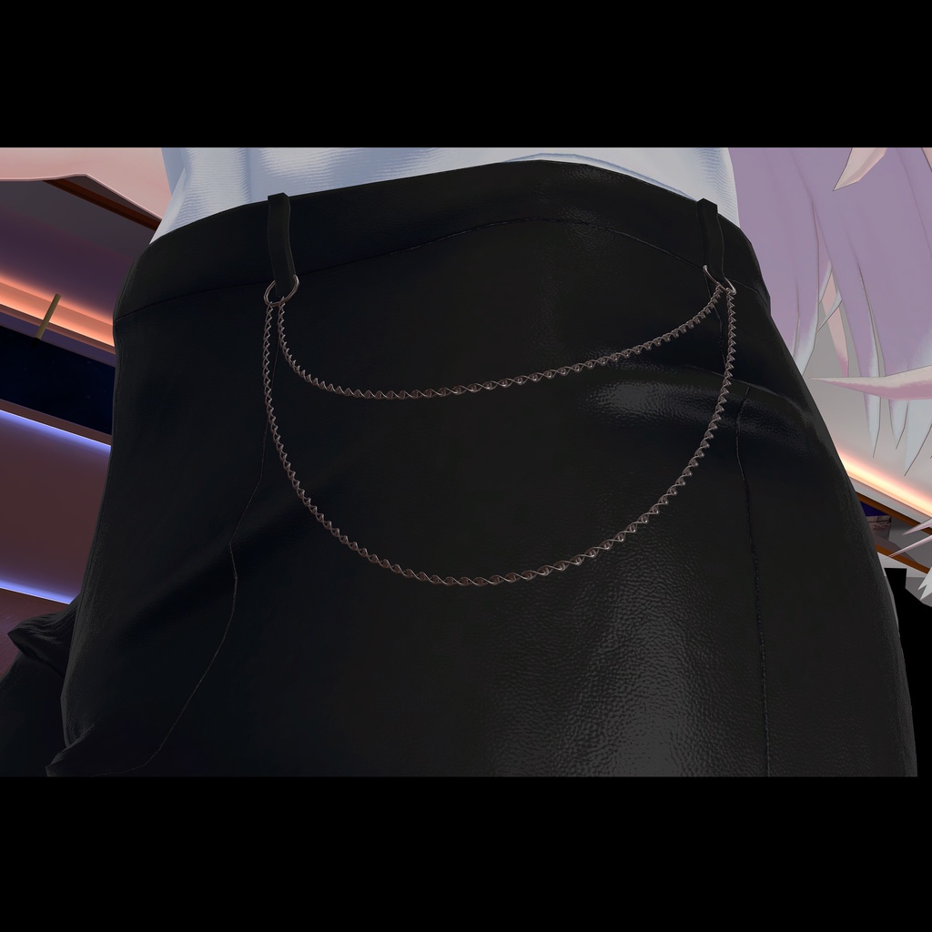 セレスティア用の衣装、フレンチスリーブTシャツ、チェーン付レザーショートパンツ