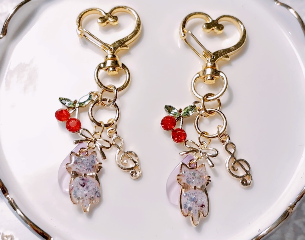 ニュンプゥモチーフキーホルダー