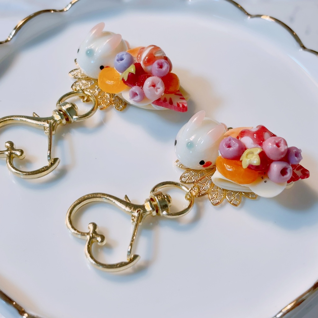 トトとクレープのキーホルダー