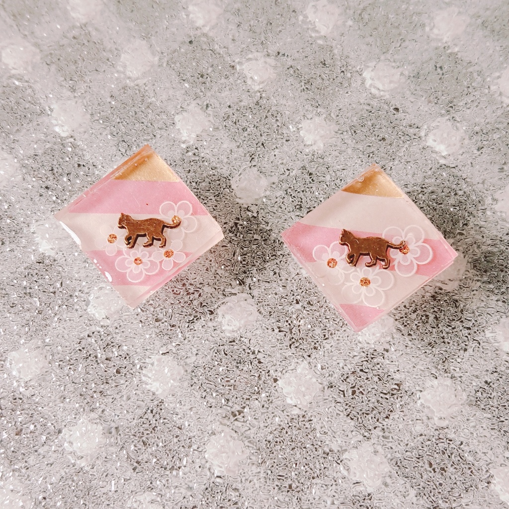 お散歩のネコ