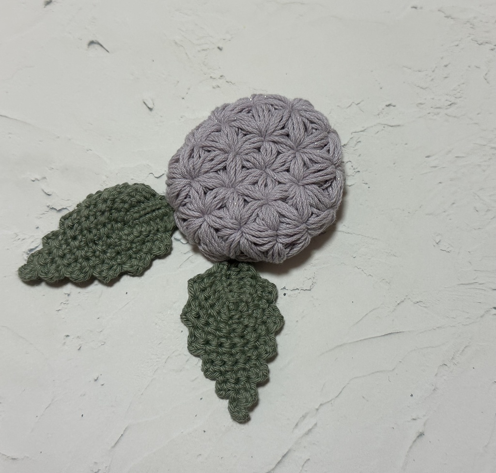 雨の日の紫陽花ベレー帽