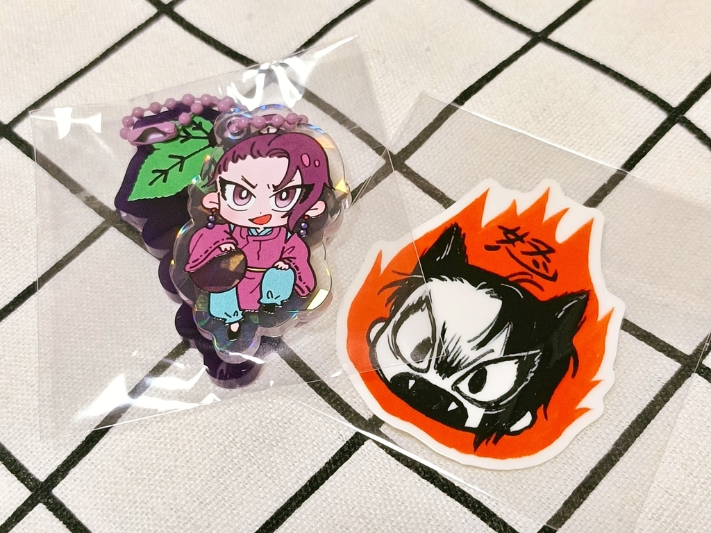 アクリルキーホルダー＆ステッカーセット